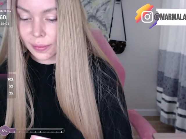 Foxymoxy19 live cam on BongaCams