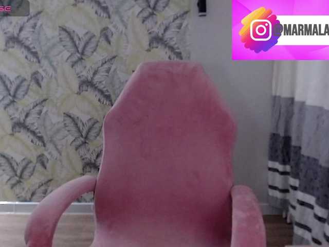 Foxymoxy19 live cam on BongaCams