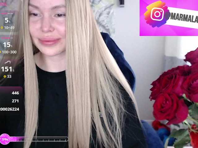 Foxymoxy19 live cam on BongaCams