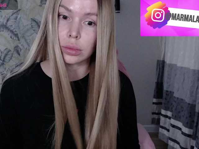 Foxymoxy19 live cam on BongaCams