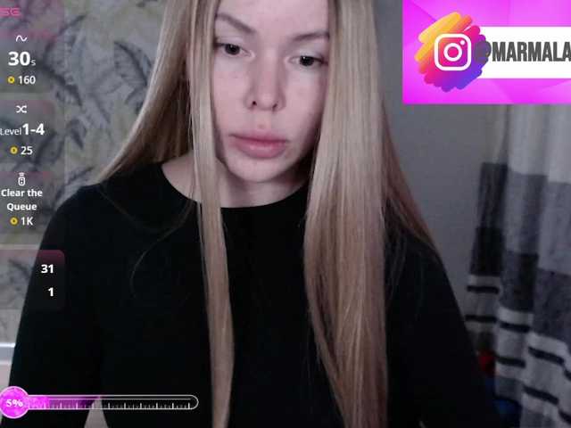 Foxymoxy19 live cam on BongaCams