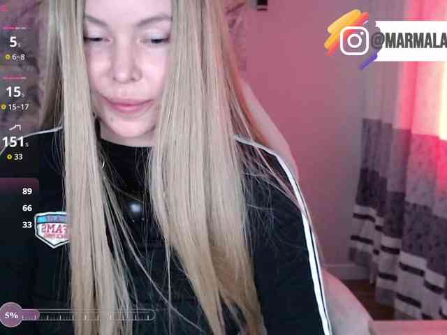 Foxymoxy19 Live Webcam on BongaCams