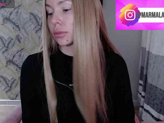 Foxymoxy19 Live Webcam on BongaCams