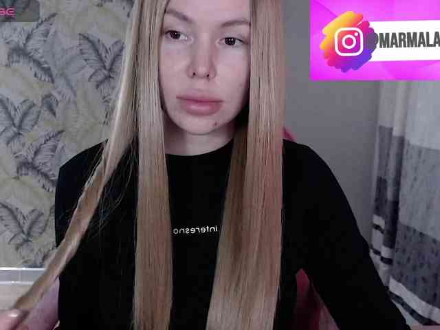 Foxymoxy19 Live Webcam on BongaCams