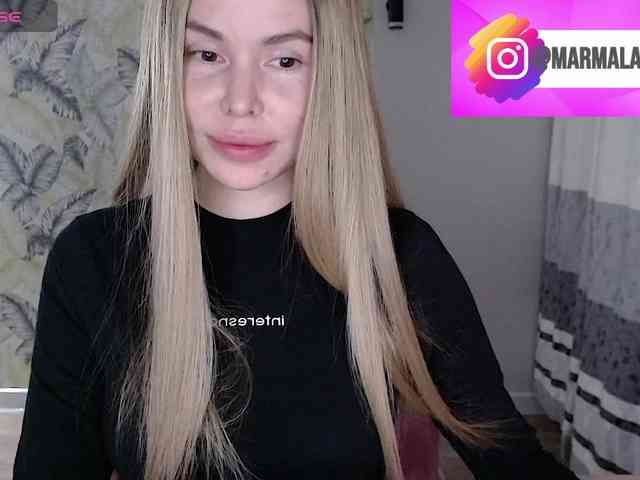 Foxymoxy19 Live Webcam on BongaCams