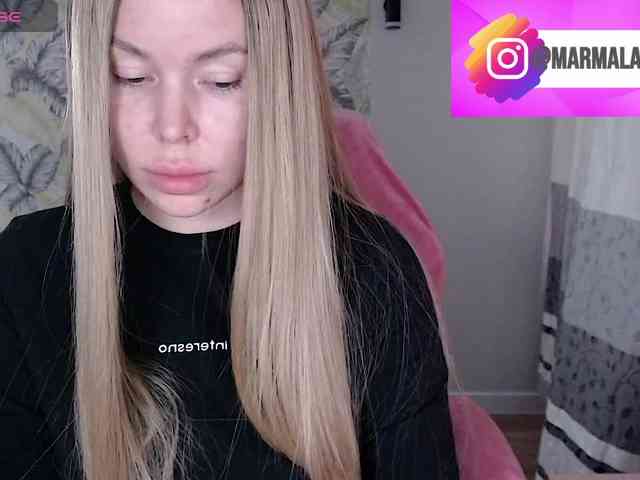 Foxymoxy19 Live Webcam on BongaCams