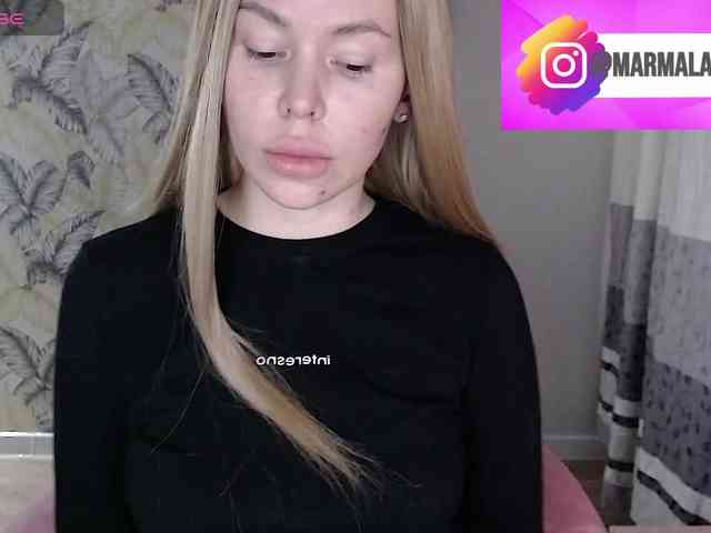 Foxymoxy19 Live Webcam on BongaCams