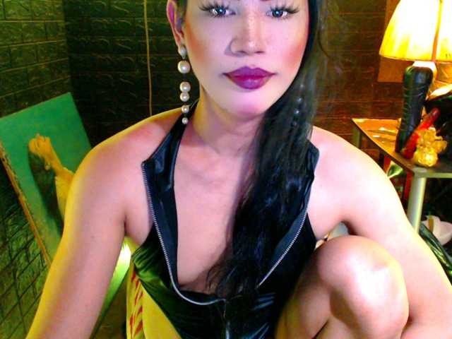 filthyqueenXX live webcam show