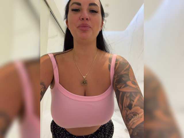 TokionaJoe live cam on BongaCams