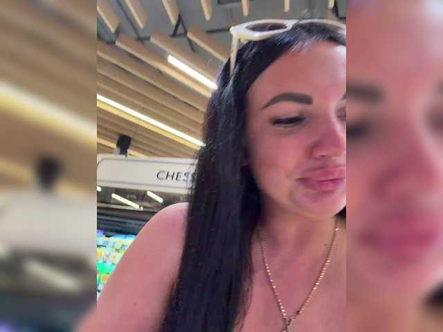 TokionaJoe room chat