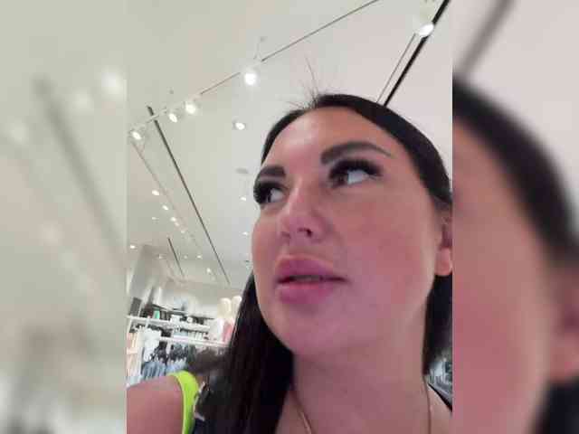 live voyeur webcam TokionaJoe