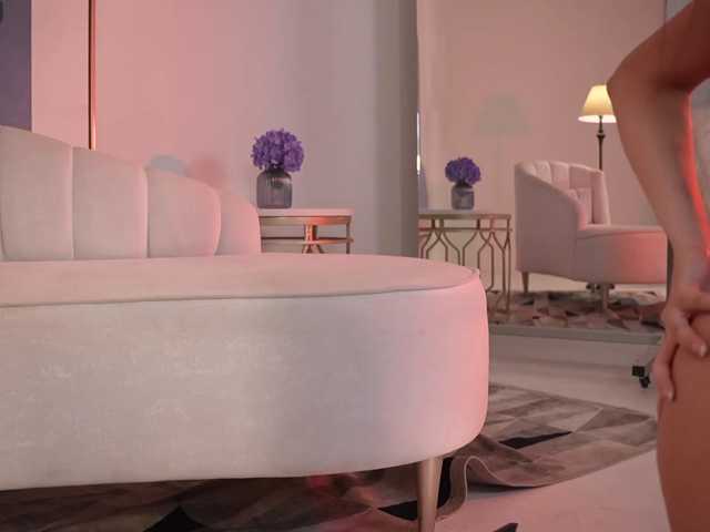 NaomiSainz live cam
