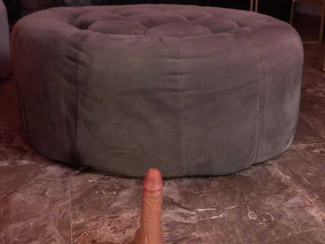 NaomiSainz's BongaCams show and profile