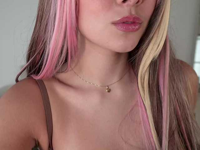 NaomiSainz live cam on BongaCams