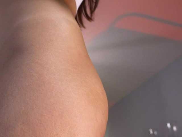 NaomiSainz's BongaCams show and profile