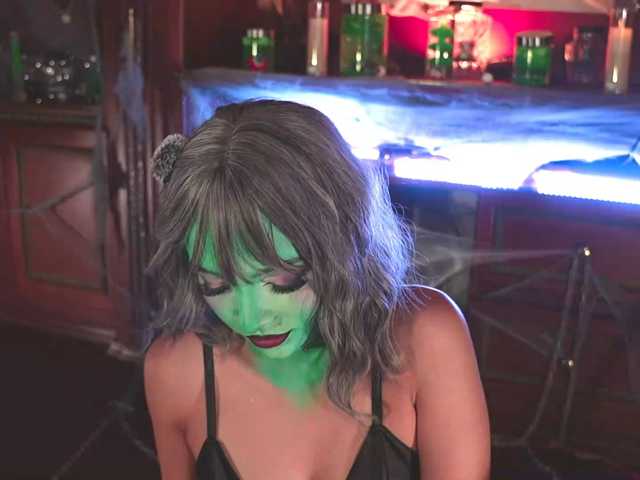 NaomiSainz