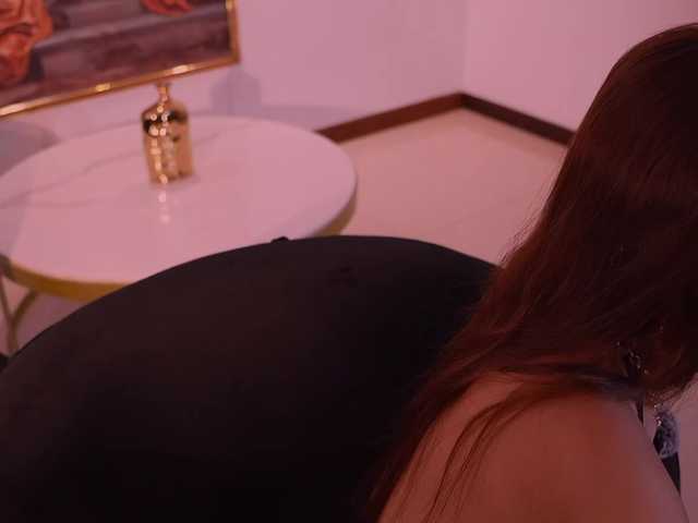 NaomiSainz