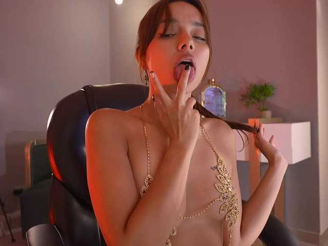 NaomiSainz live cam on BongaCams