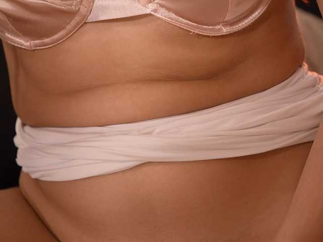 NaomiSainz, en directo ahora en BongaCams