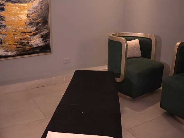 Naomisainz live cam