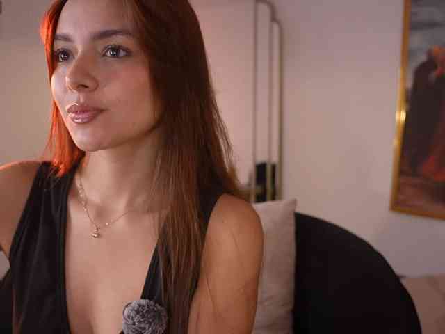 NaomiSainz webcam