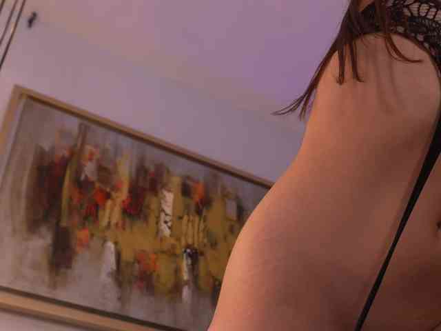 NaomiSainz webcam