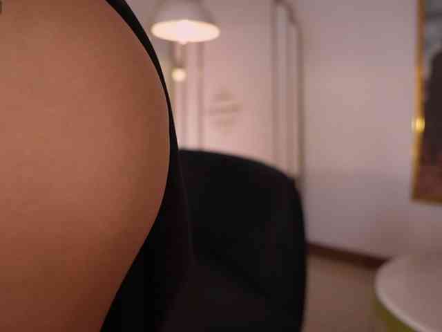 NaomiSainz