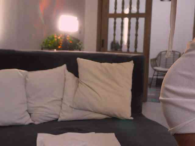 NaomiSainz webcam