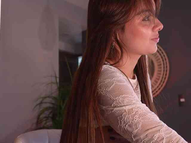 NaomiSainz webcam