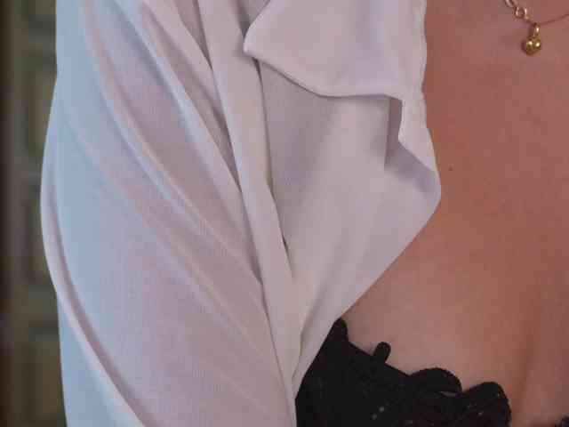 NaomiSainz webcam