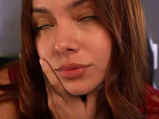 NaomiSainz webcam