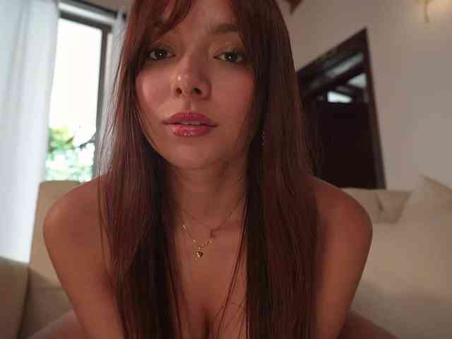 NaomiSainz webcam