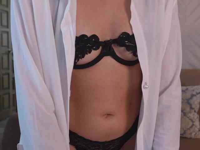 NaomiSainz webcam