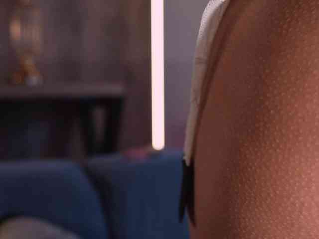 NaomiSainz webcam