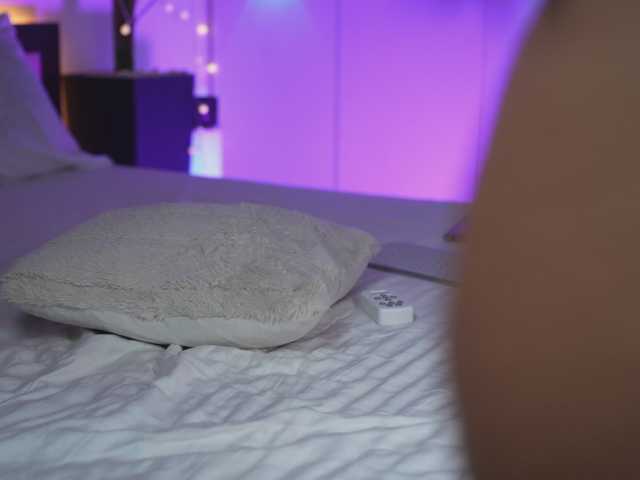 Antoniagold live cam on BongaCams