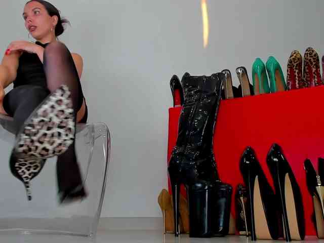 MistressK webcam