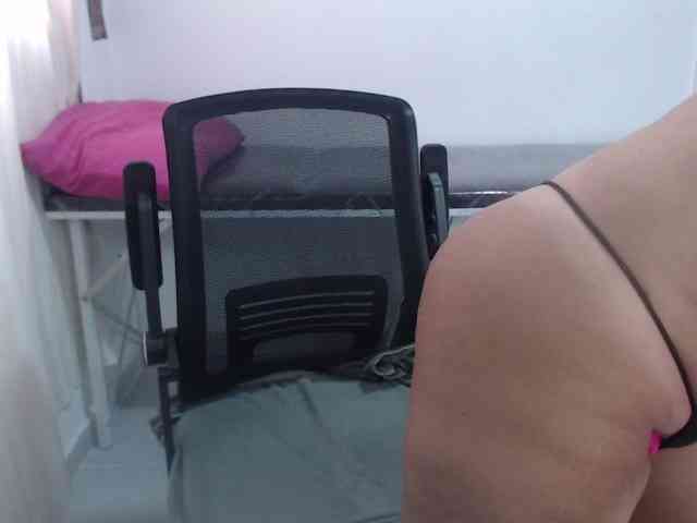 ZaraSexy69 webcam