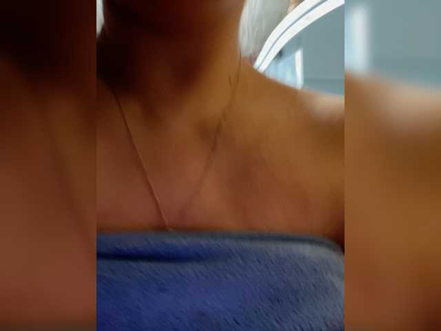Mira-1-1 live cam on BongaCams
