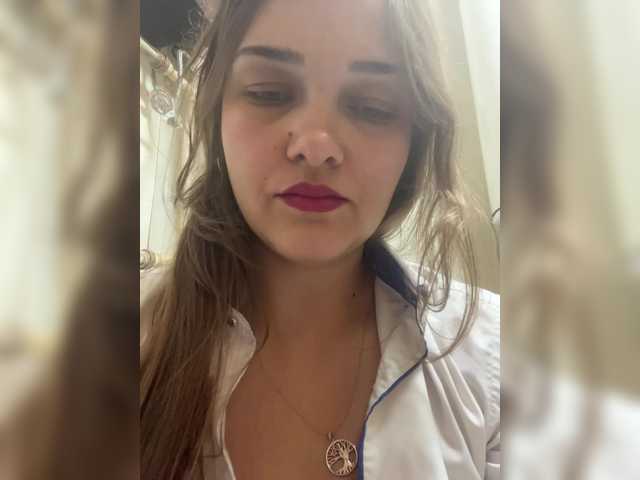 Mira-1-1 live cam on BongaCams