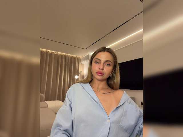 Nataliecroys live webcam show
