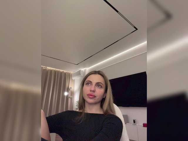 Nataliecroys's BongaCams show and profile