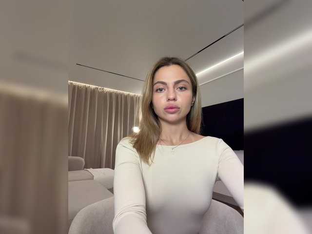 Nataliecroys live webcam show