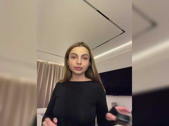 Nataliecroys's BongaCams show and profile