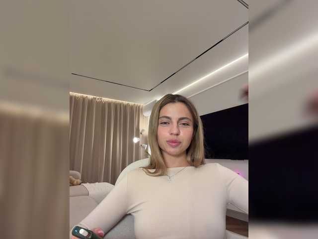 Nataliecroys live webcam show