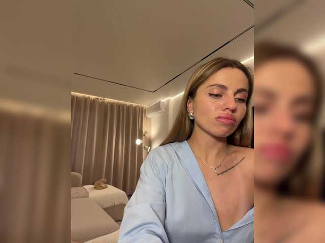 Nataliecroys live webcam show