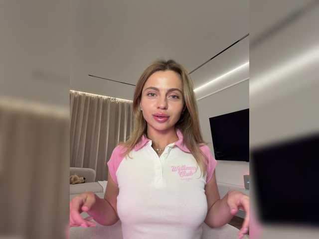 Nataliecroys live webcam show