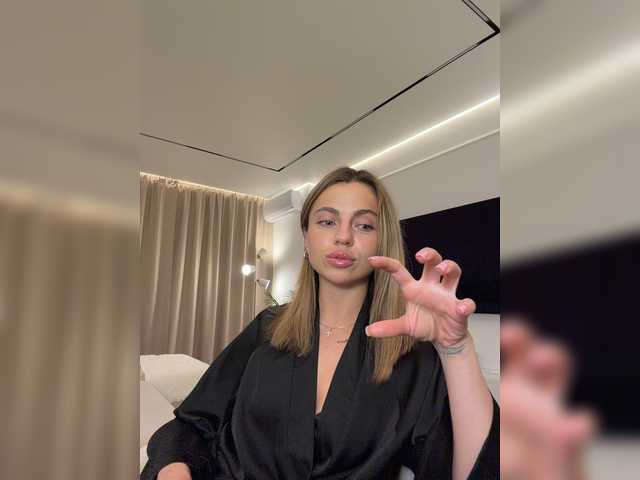 Nataliecroys live webcam show