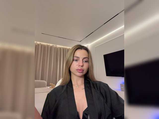 Nataliecroys live webcam show