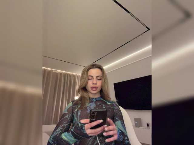 Nataliecroys's BongaCams show and profile