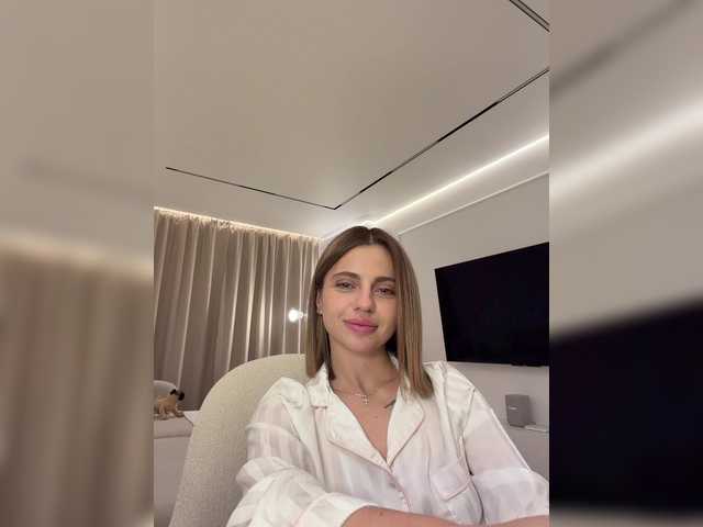 Nataliecroys live cam preview